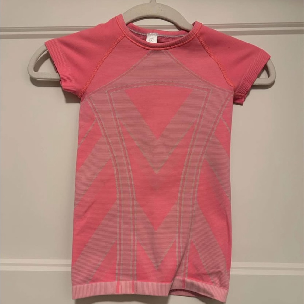 Ivivva by Lululemon girls athletic top, size 6